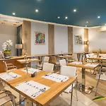 Aparthotel Blue Swan 3*