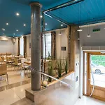 Blue Swan Aparthotel 3*