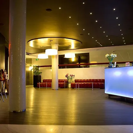 Lägenhetshotell Blue Swan 4*