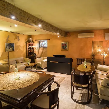 Blue Swan كراكوفيا